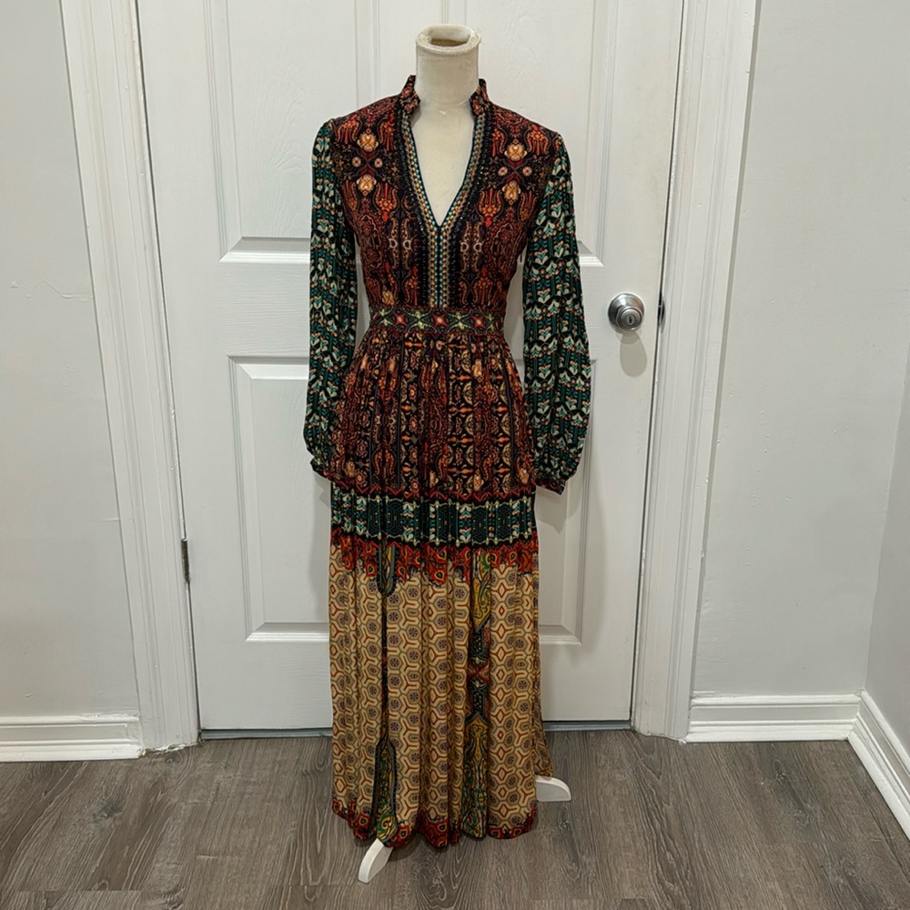 BHANUNI Dress